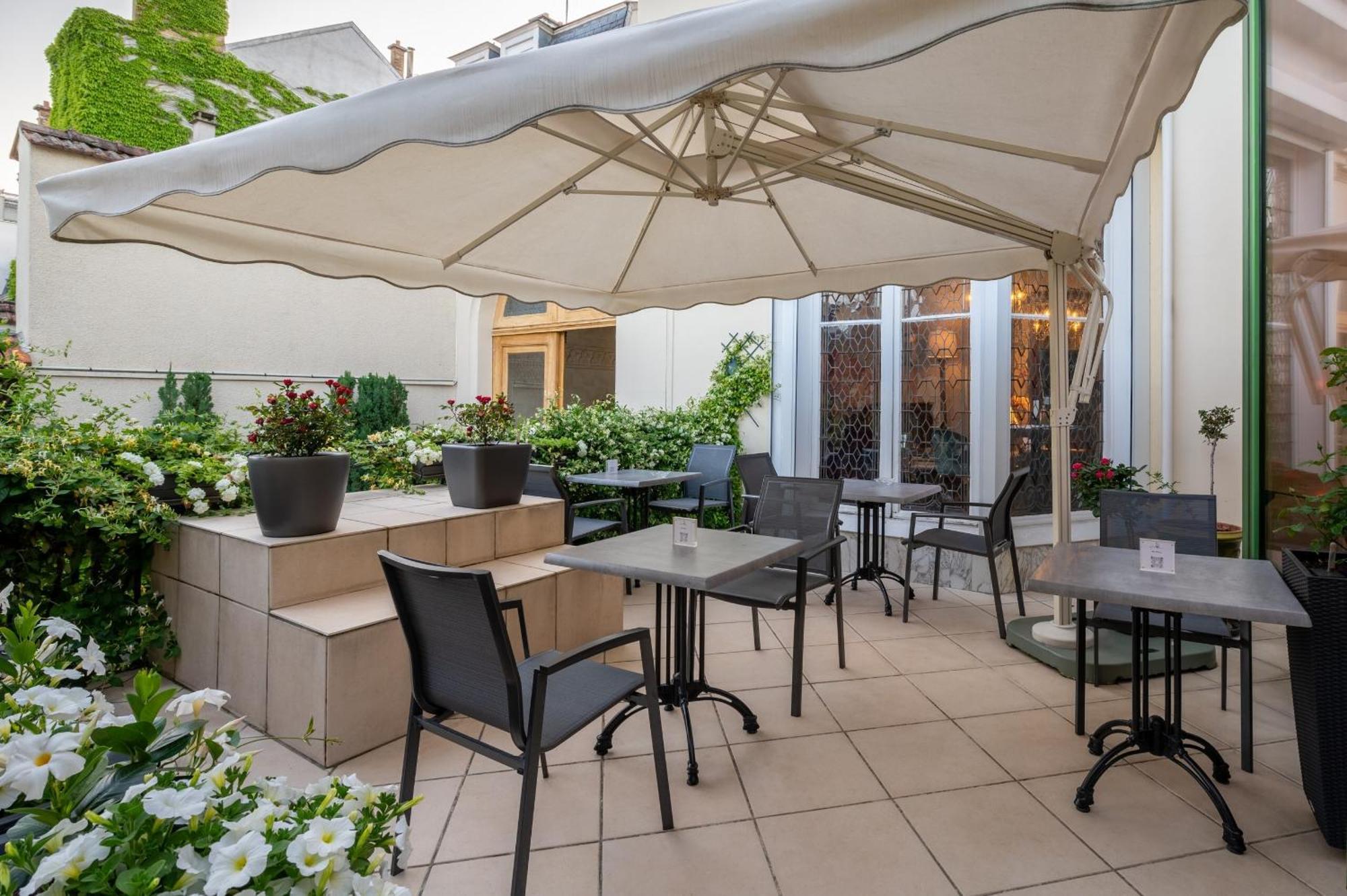 Grand Hotel Des Templiers, Piscine & Spa Reims Exterior photo