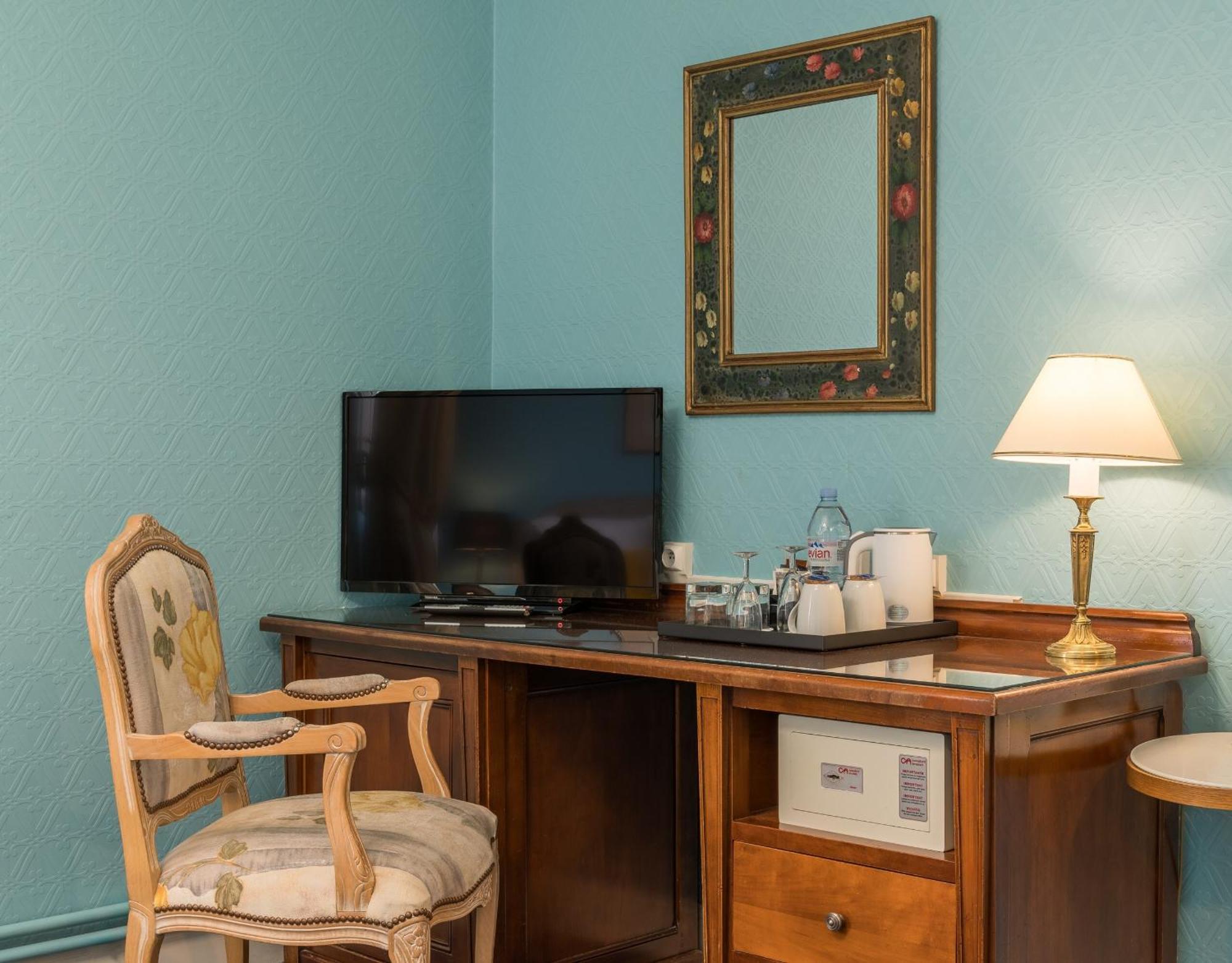 Grand Hotel Des Templiers, Piscine & Spa Reims Room photo
