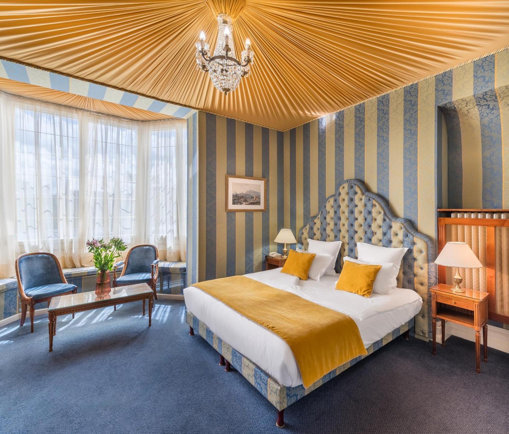 Grand Hotel Des Templiers, Piscine & Spa Reims Room photo